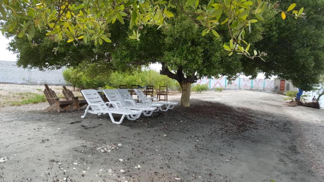 Evasion Beach Hotel Gressier Kültér fotó