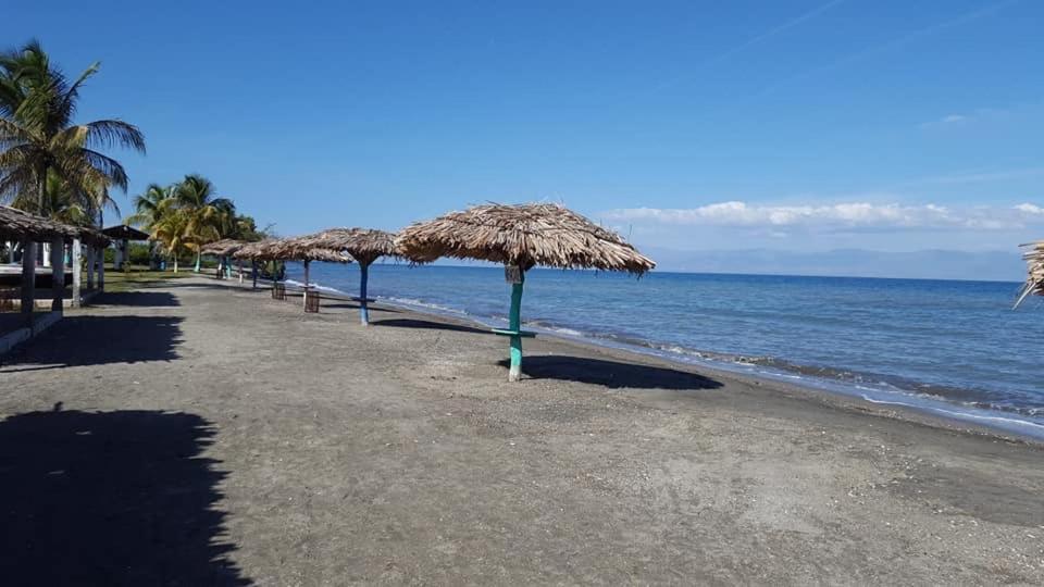 Evasion Beach Hotel Gressier Kültér fotó