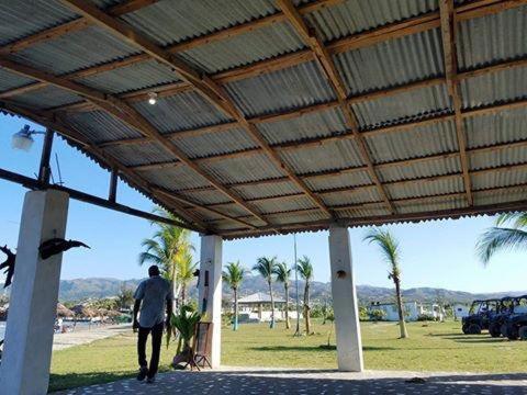 Evasion Beach Hotel Gressier Kültér fotó